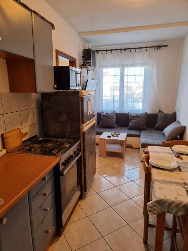 Apartmani Petra Pula Ngoại thất bức ảnh